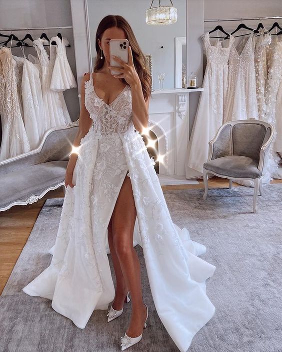 SSR1119,New arrival Ball Gown V Neck White Lace Appliques Wedding Dresses with Slit