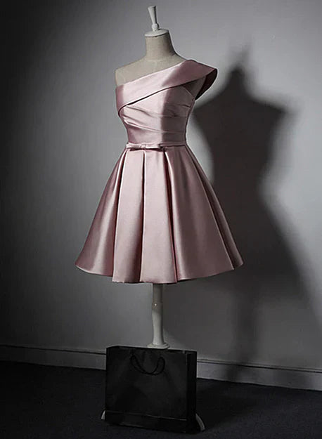 Fashionable Pink Knee Length Satin Short Prom Dress One Shoulder Bridesmaid Dress Homecoming Dress