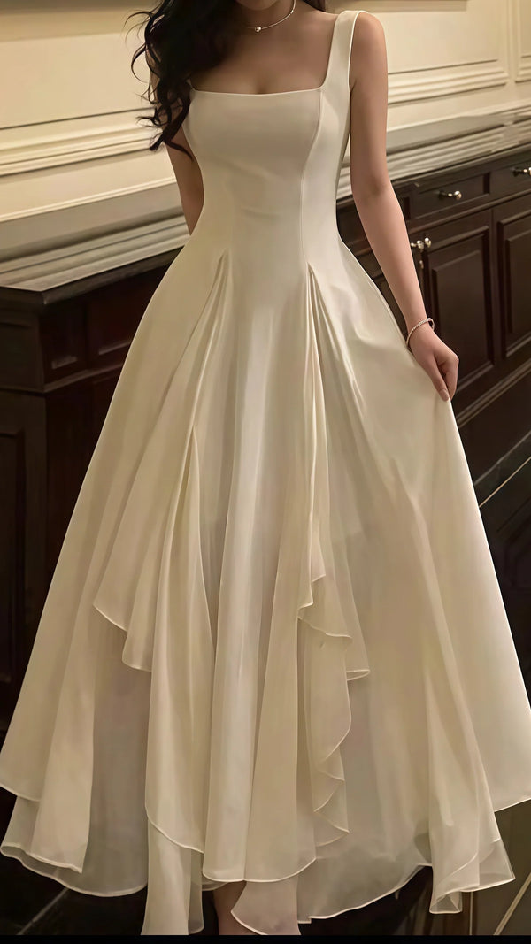 Vintage & Classic Ivory Chiffon Evening Prom Dresses